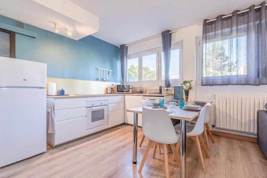 Le Calme Et Le Confort Des Sorbiers Apartment